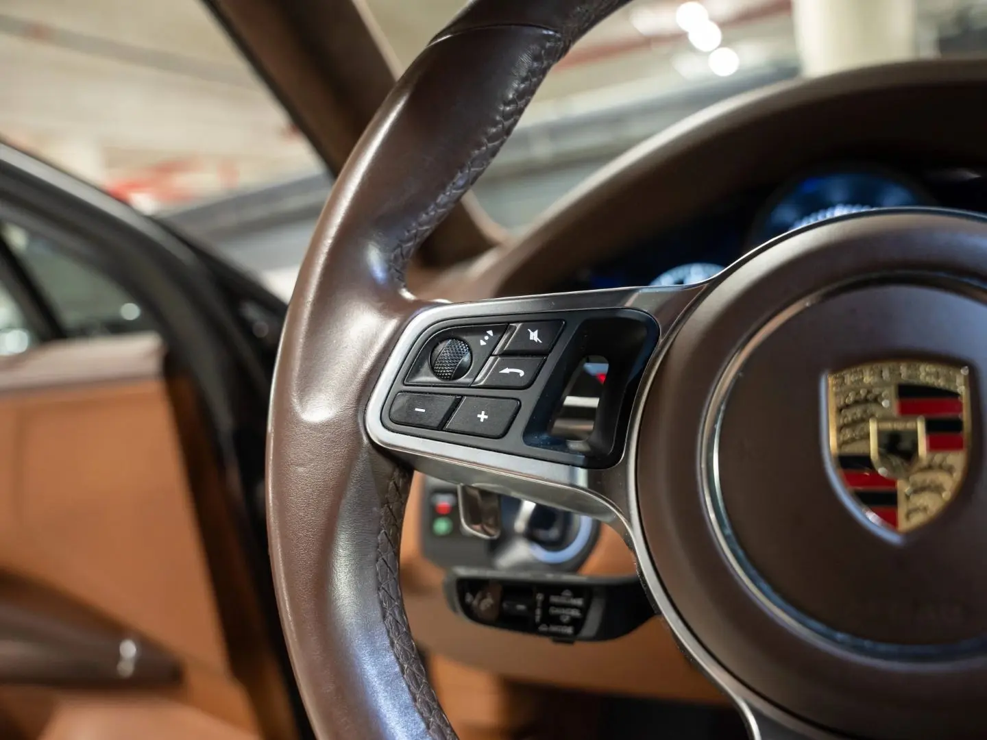 Cayenne E-Hybrid PDCC BOSE Surround View 18-Wege