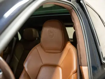 Cayenne E-Hybrid PDCC BOSE Surround View 18-Wege