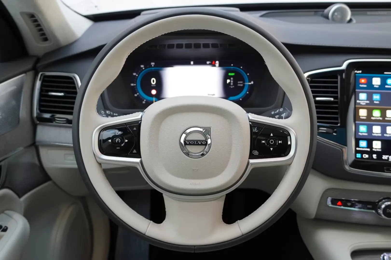 Volvo XC90 T8 Ultra Dark Recharge Plug-In