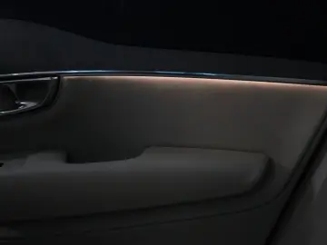 Volvo XC90 T8 Ultra Dark Recharge Plug-In