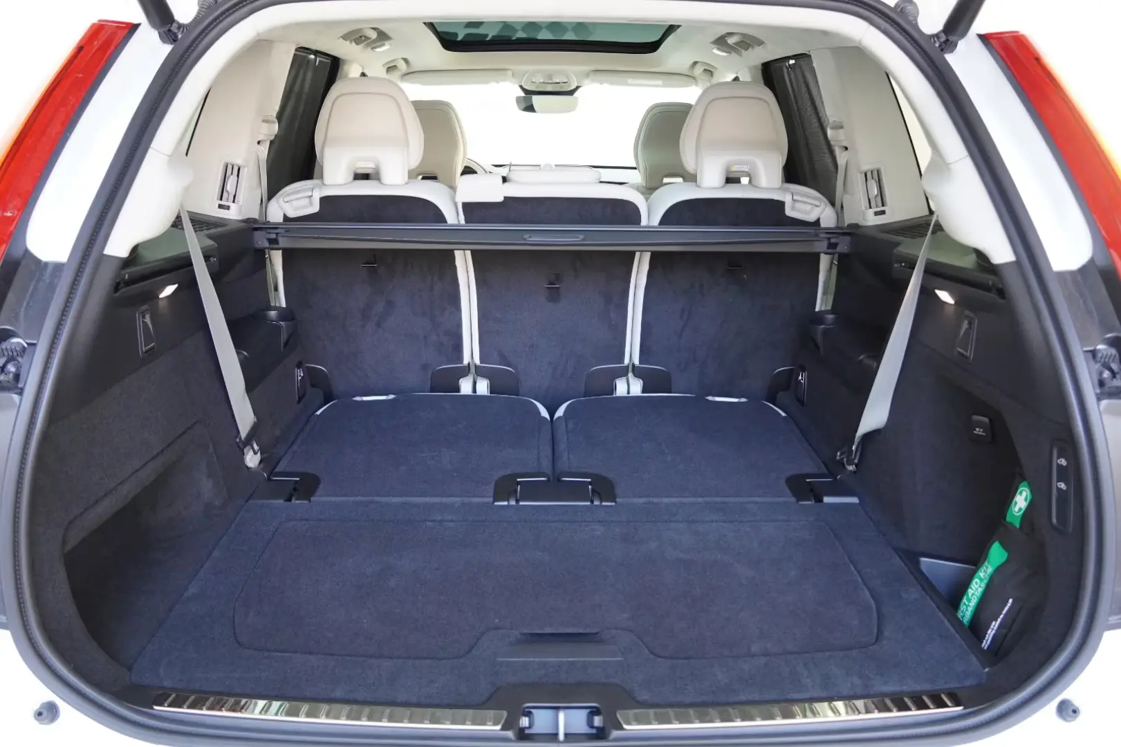 Volvo XC90 T8 Ultra Dark Recharge Plug-In