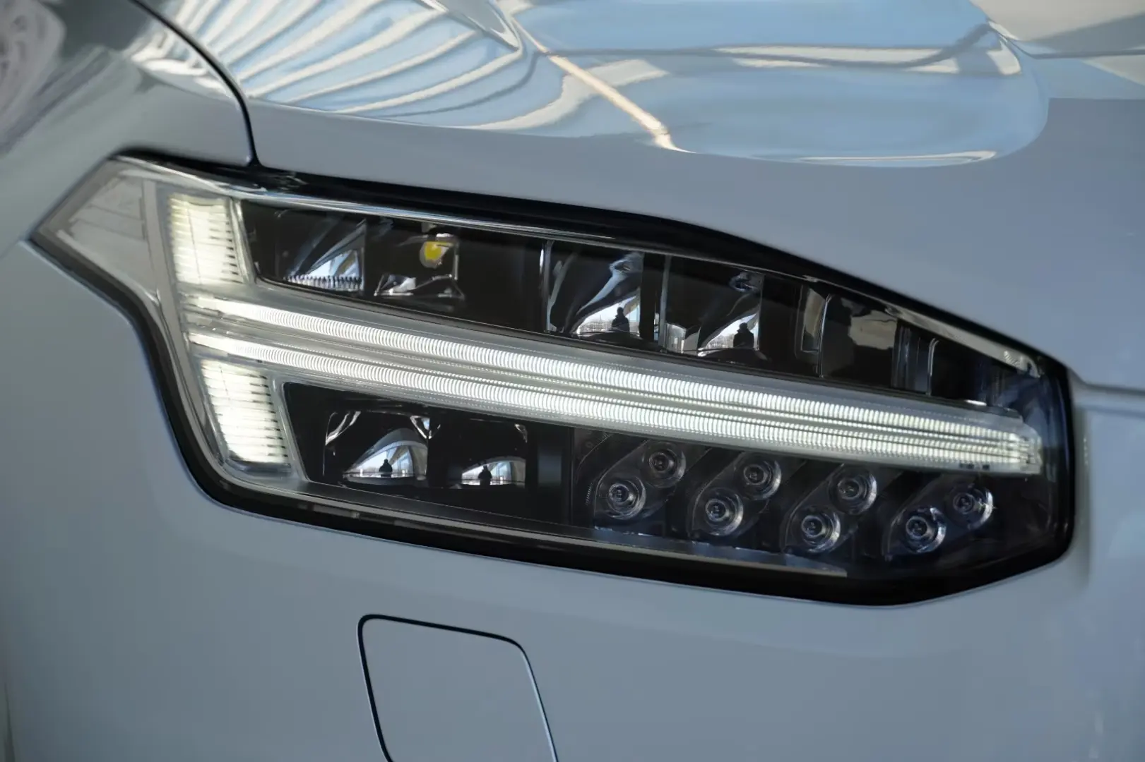 Volvo XC90 T8 Ultra Dark Recharge Plug-In