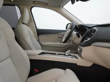 Volvo XC90 T8 Ultra Dark Recharge Plug-In