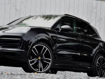 Cayenne 3.0 E-Hybrid Platinum Edition | 4-Wiel s