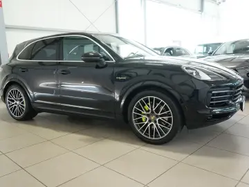 Cayenne E-Hybrid 360°+Head-Up+Luftfederung+21