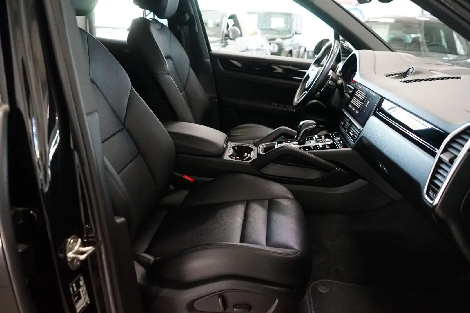 Cayenne E-Hybrid 360°+Head-Up+Luftfederung+21