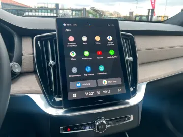 Volvo XC90 Recharge T8 AWD Ultra Dark