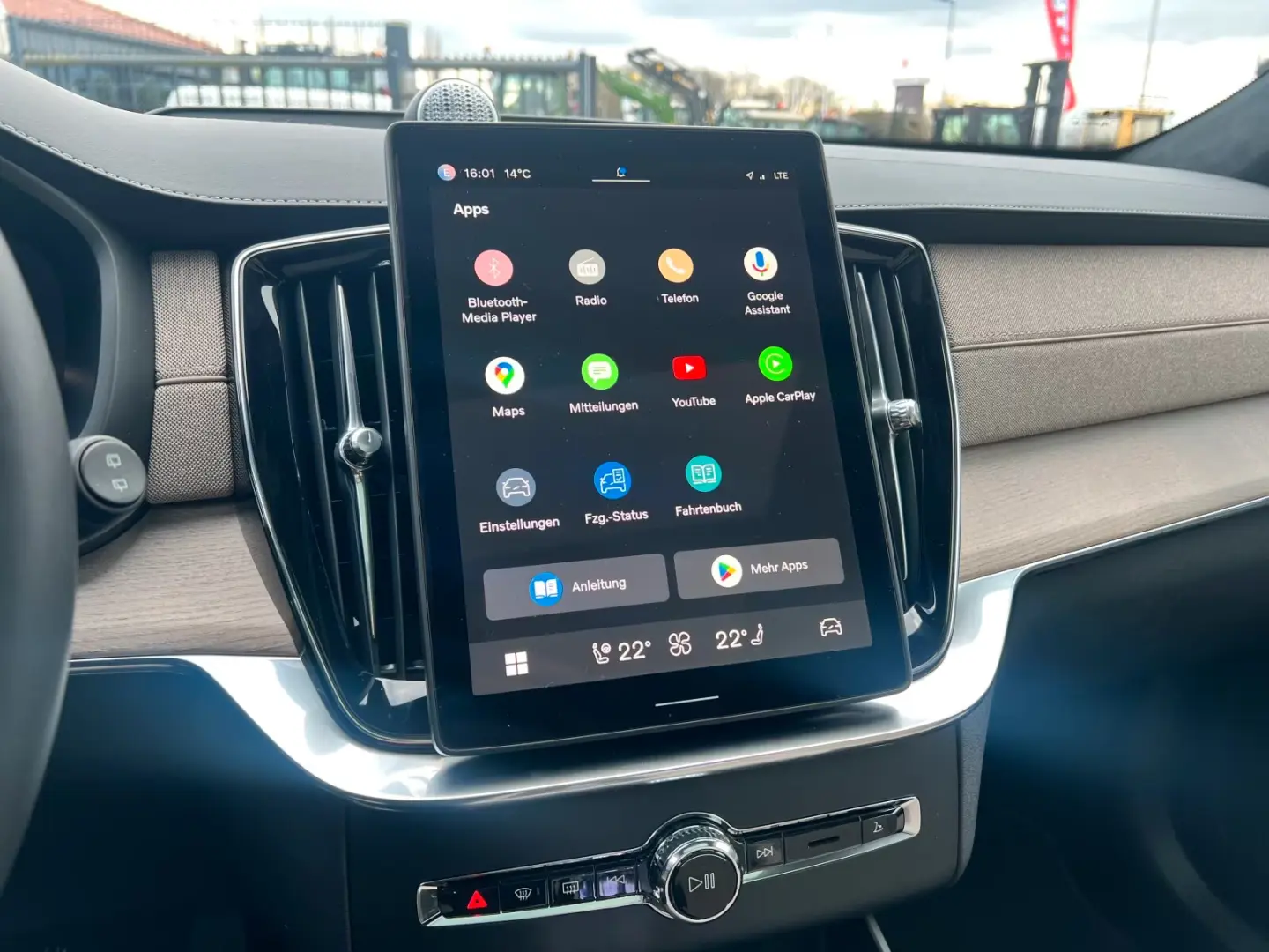 Volvo XC90 Recharge T8 AWD Ultra Dark