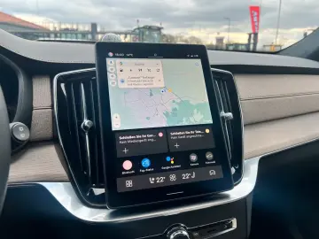 Volvo XC90 Recharge T8 AWD Ultra Dark