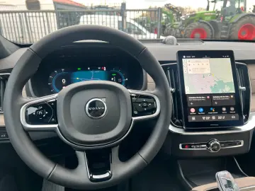 Volvo XC90 Recharge T8 AWD Ultra Dark