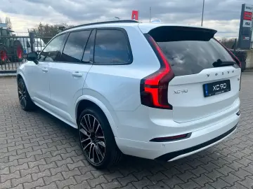 Volvo XC90 Recharge T8 AWD Ultra Dark