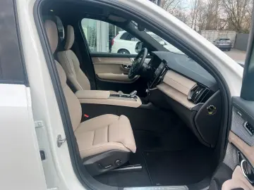 Volvo XC90 Recharge T8 AWD Ultra Dark