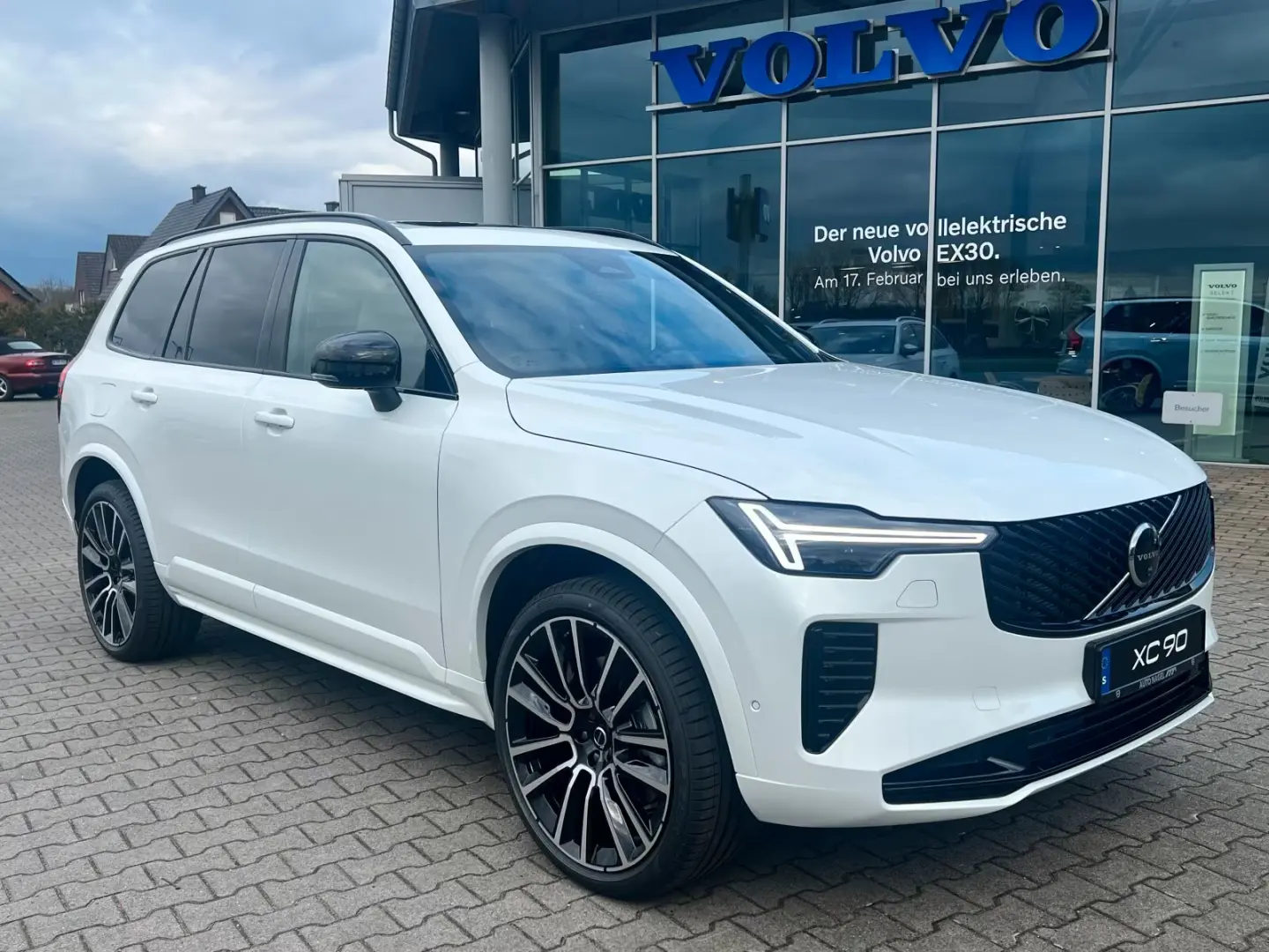 Volvo XC90 Recharge T8 AWD Ultra Dark