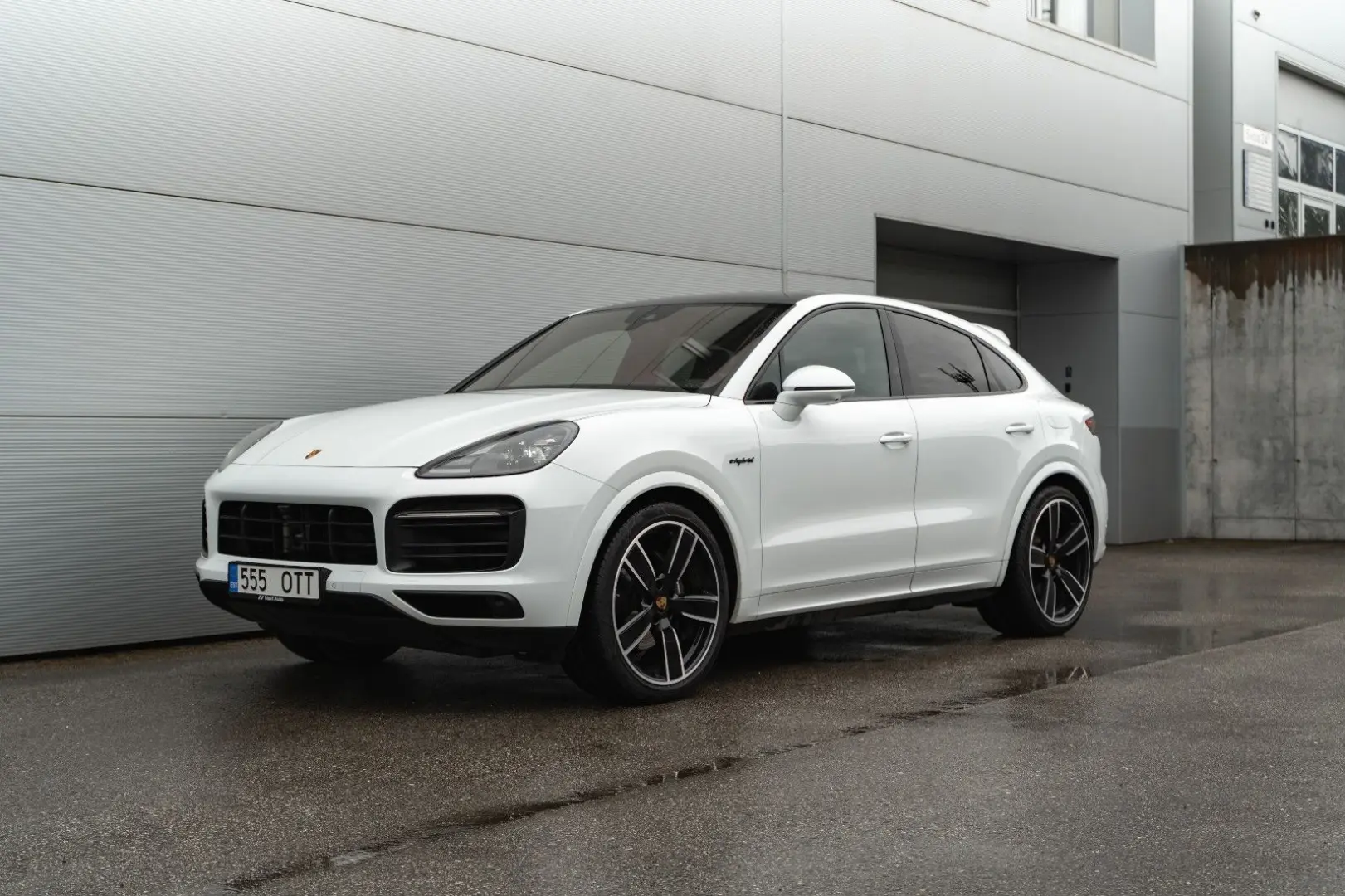 Cayenne Coupe E-Hybrid APPROVED