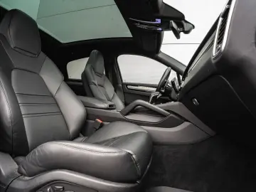 Cayenne Coupe E-Hybrid APPROVED