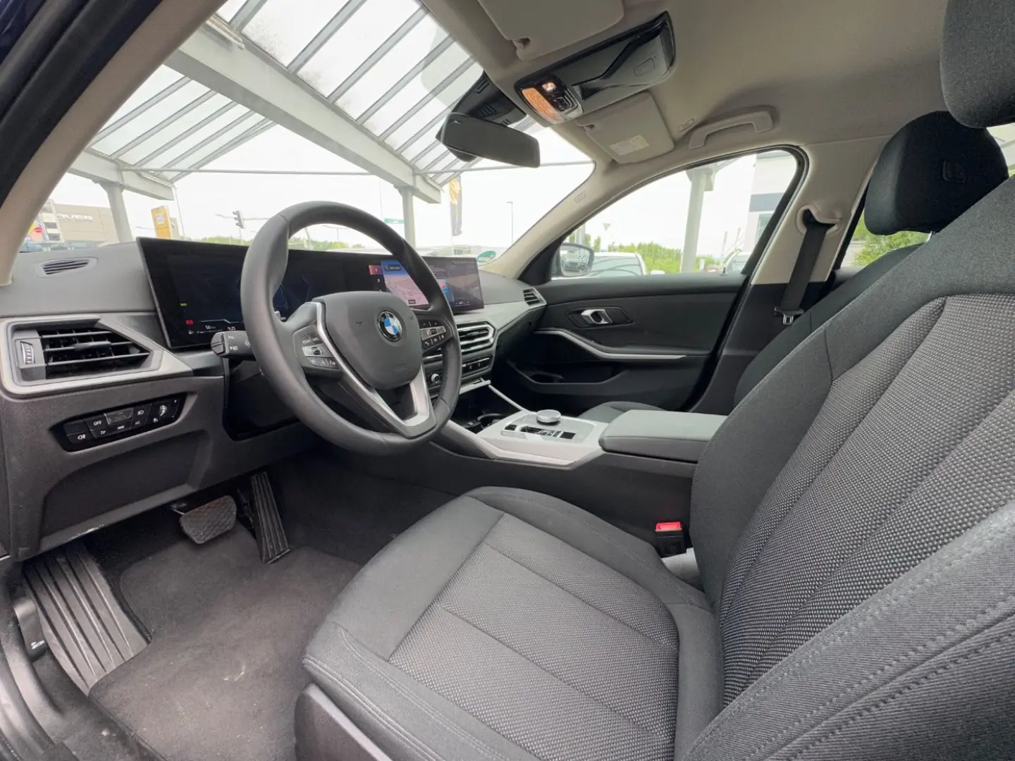 320d Lim. HUD/elSitze/RFK GARANTIE bis 04/2029