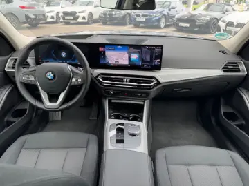 320d Lim. HUD/elSitze/RFK GARANTIE bis 04/2029