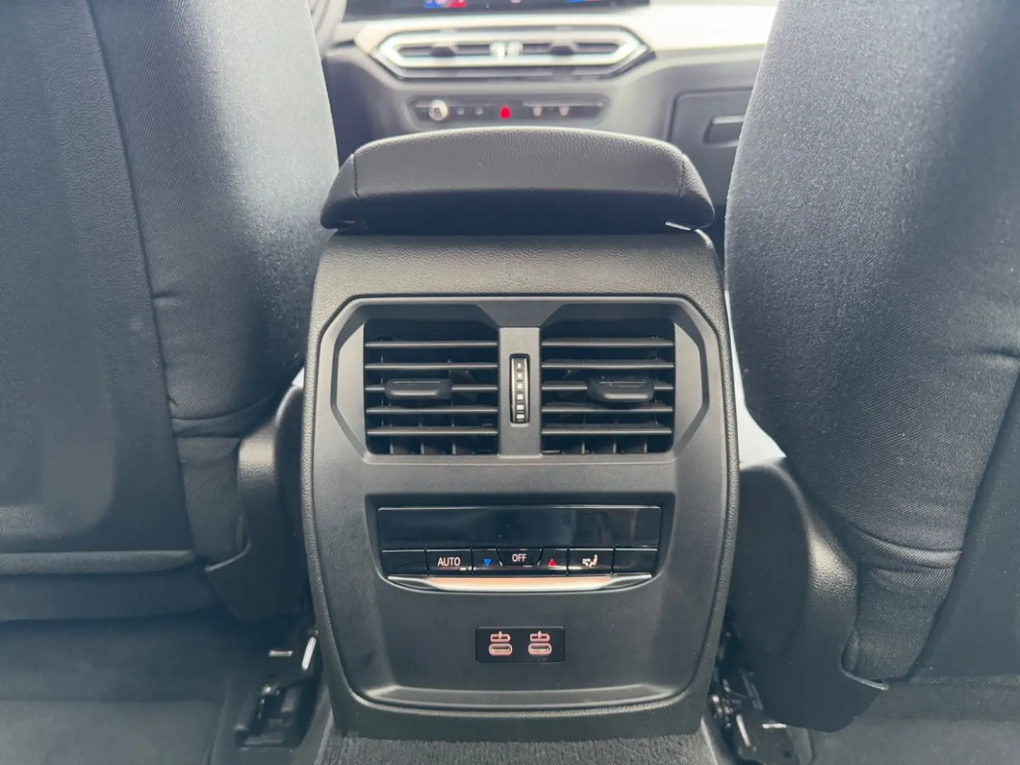 320d Lim. HUD/elSitze/RFK GARANTIE bis 04/2029
