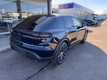 Porsche Macan 4/LEATHER RED/21