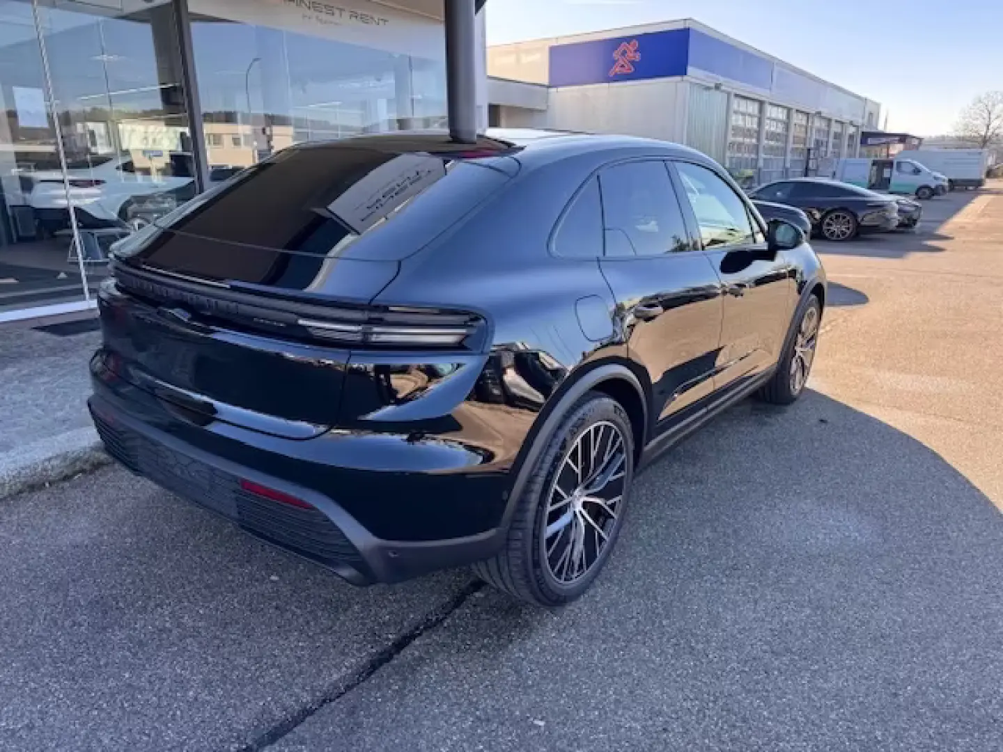 Porsche Macan 4/LEATHER RED/21