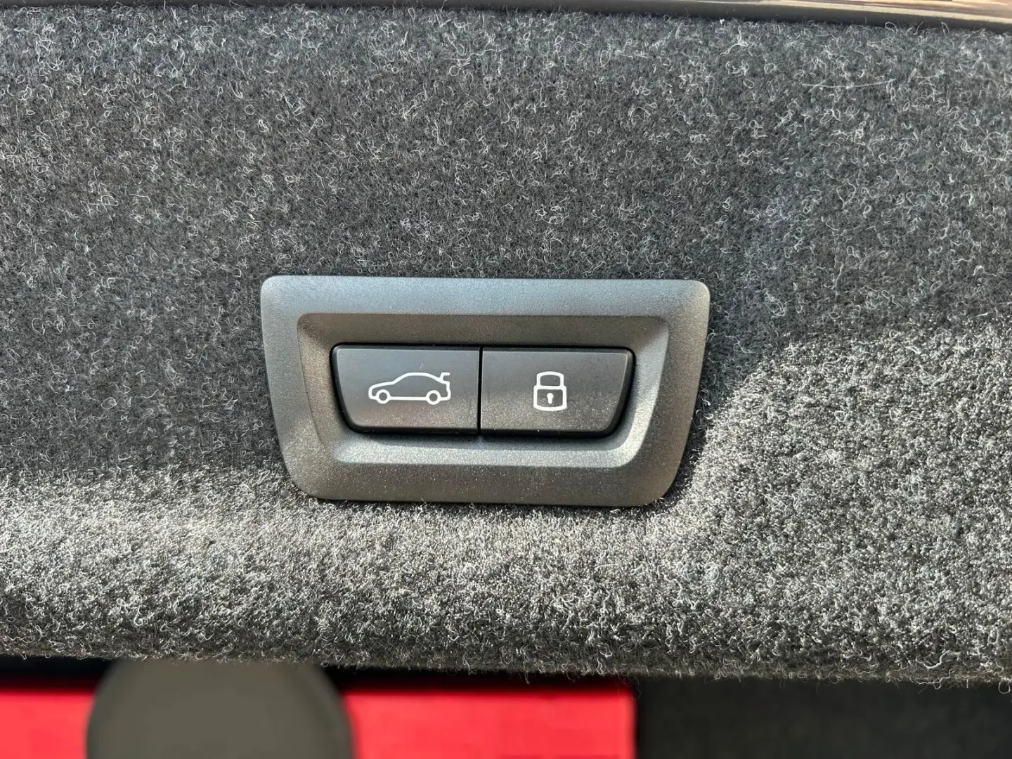 330 i xDrive M Sport Laser ACC GSD HUD 360° H&K