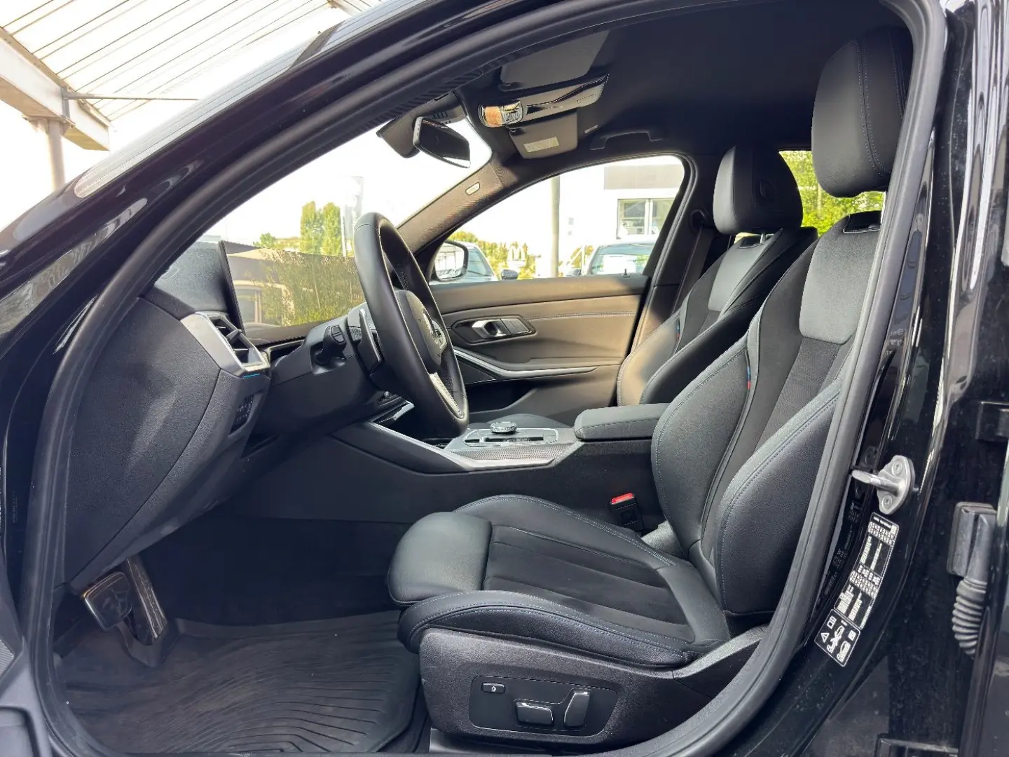 330i xDrive Lim M-Sport-Pro GARANTIE bis 03/2029