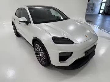 Porsche Macan 4 Satin-Pearl 21  Pano BOSE