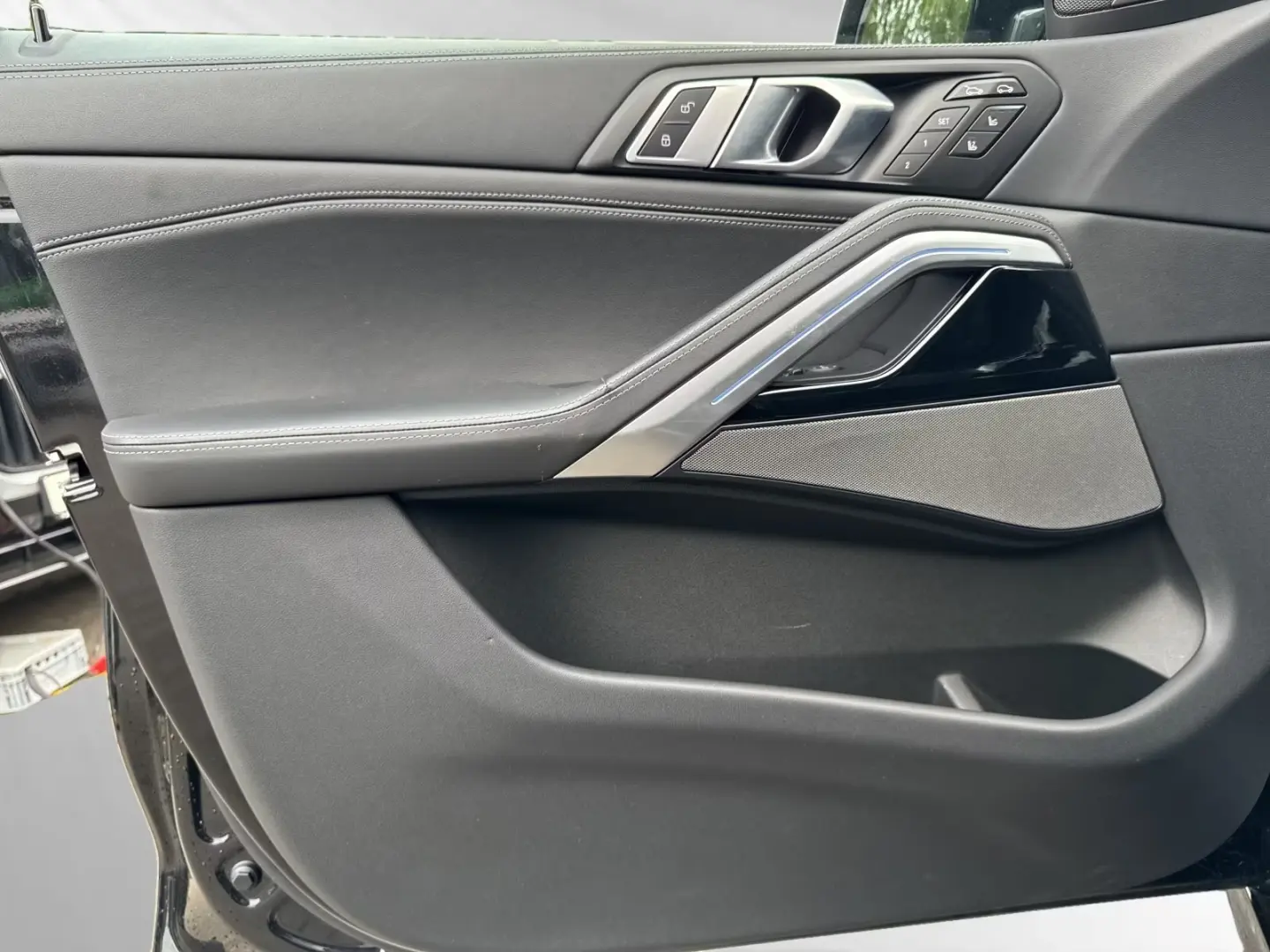BMW X6 xDrive40i M Sport Pro|AHK|Pano|H/K