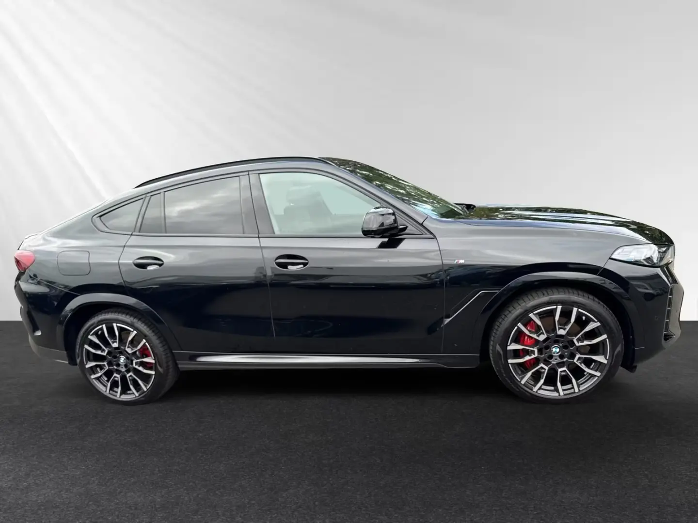 BMW X6 xDrive40i M Sport Pro|AHK|Pano|H/K