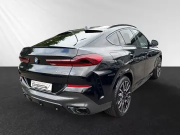 BMW X6 xDrive40i M Sport Pro|AHK|Pano|H/K