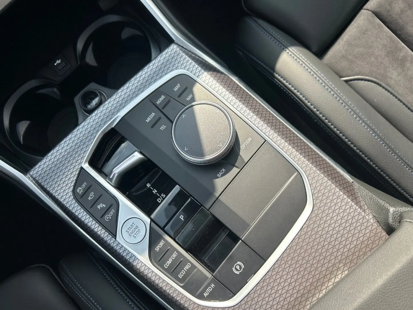 330i M SportPro ACC 360° H/K HUD GSD 19
