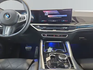X6 xDrive40i *M Sport*AHK*Panorama*2 Achs*Driv A