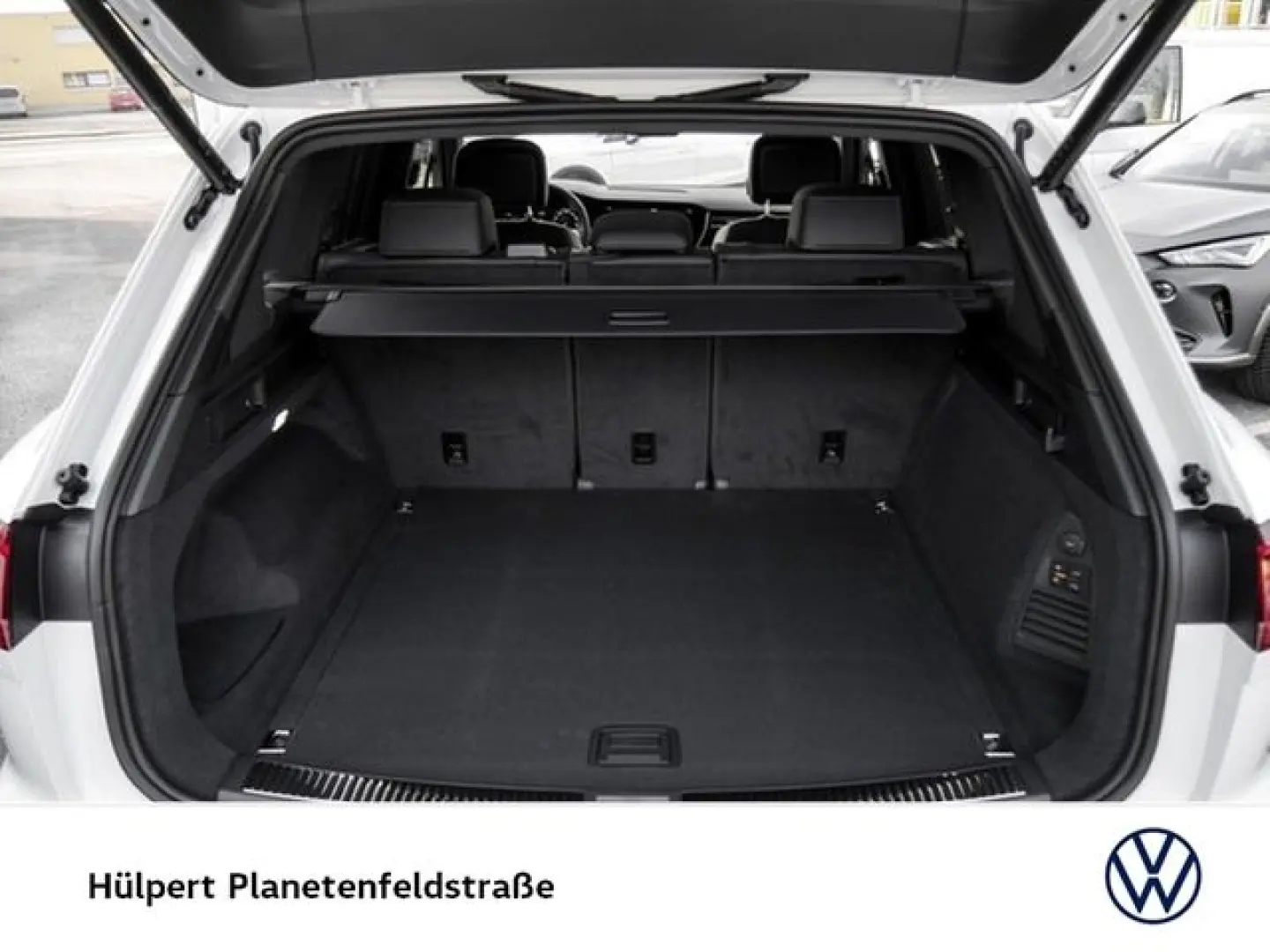 Touareg V6 R-LINE BLACK STYLE PANO AHK 360CAM 21
