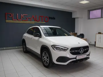 MERCEDES-BENZ GLA 250 e LIVRARE DIN STOC