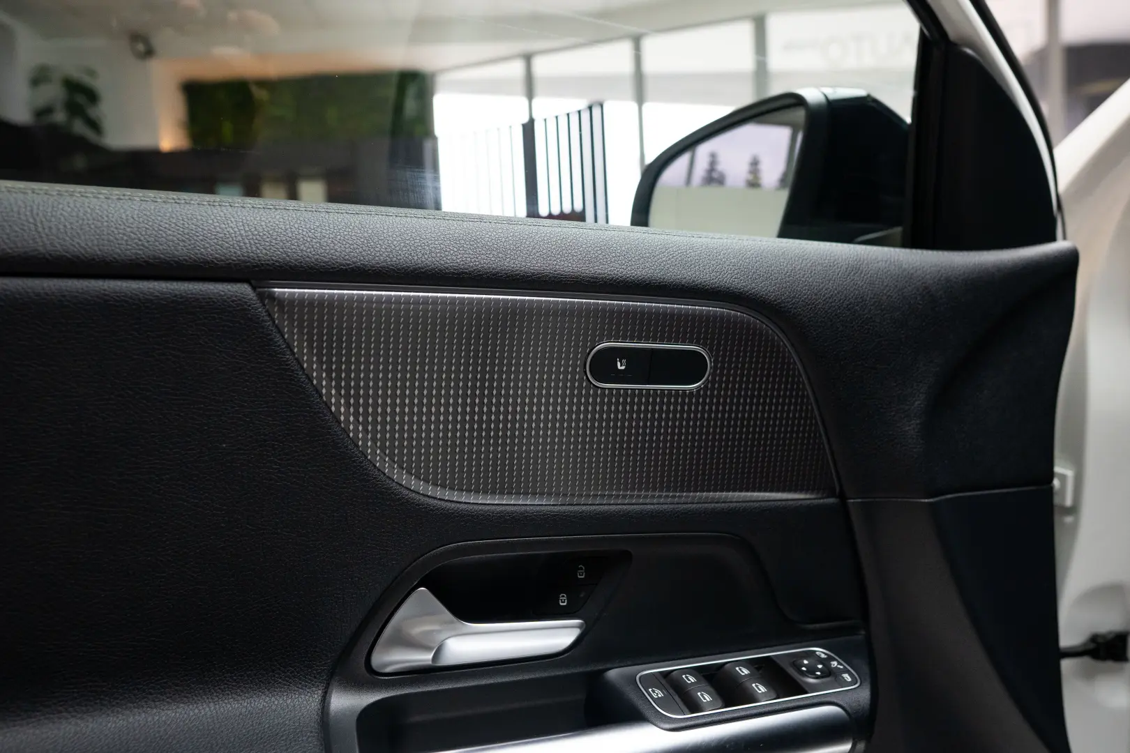 MERCEDES-BENZ GLA 250 e/ LIVRARE DIN STOC