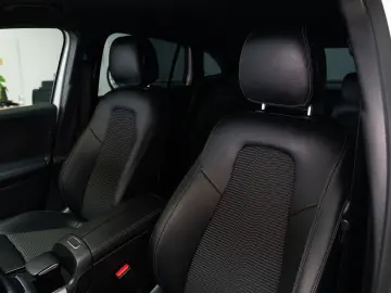MERCEDES-BENZ GLA 250 e/ LIVRARE DIN STOC