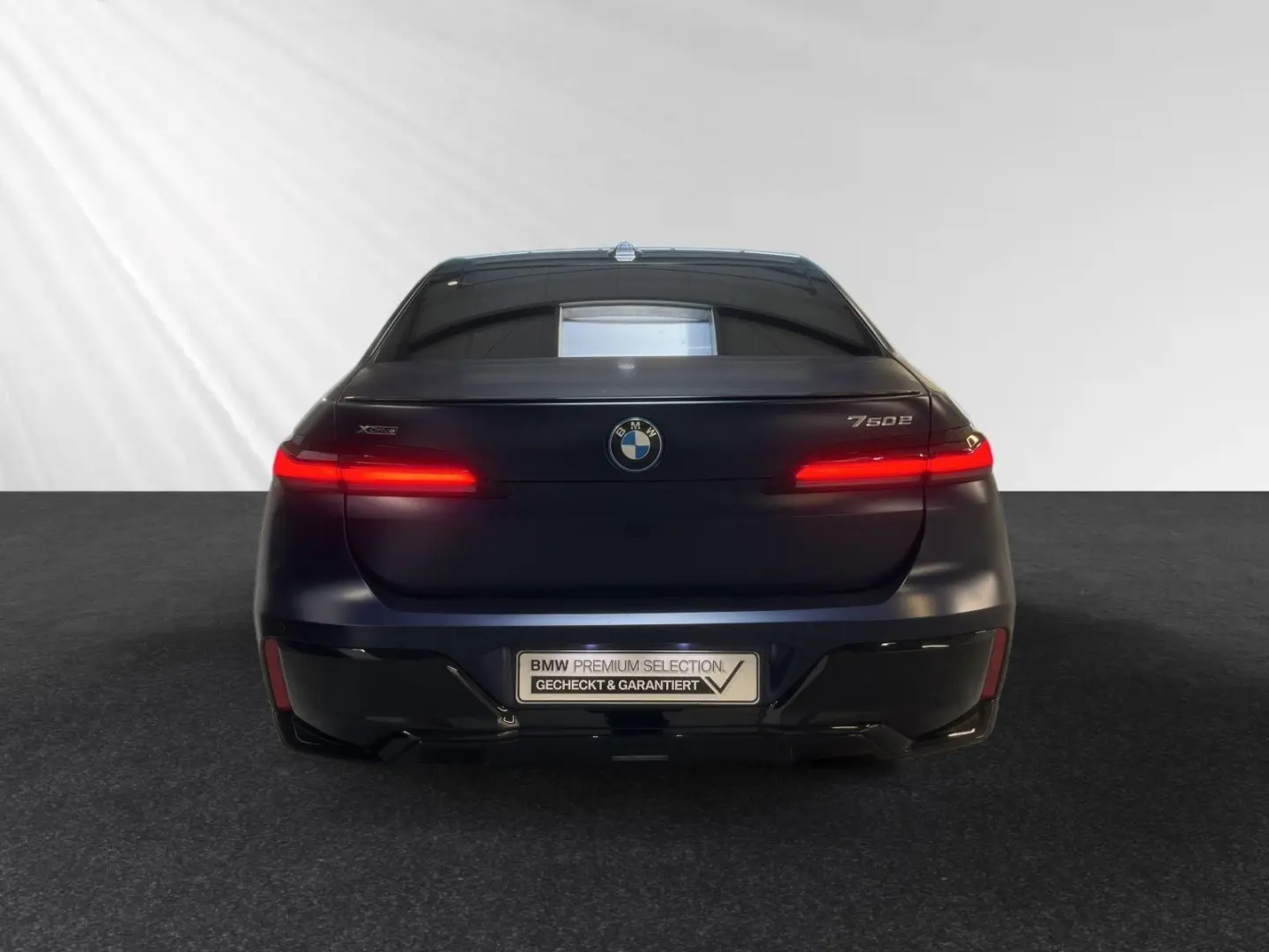 750e xDrive M Sport Pro|TV-Fond-Entertainment