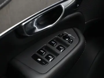 Volvo XC90 T8 Recharge Inscription AWD 455 CP