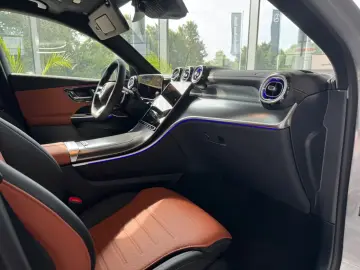 Mercedes-Benz GLC 200 4M AMG+Pano+AHK+Keyless+Burmester