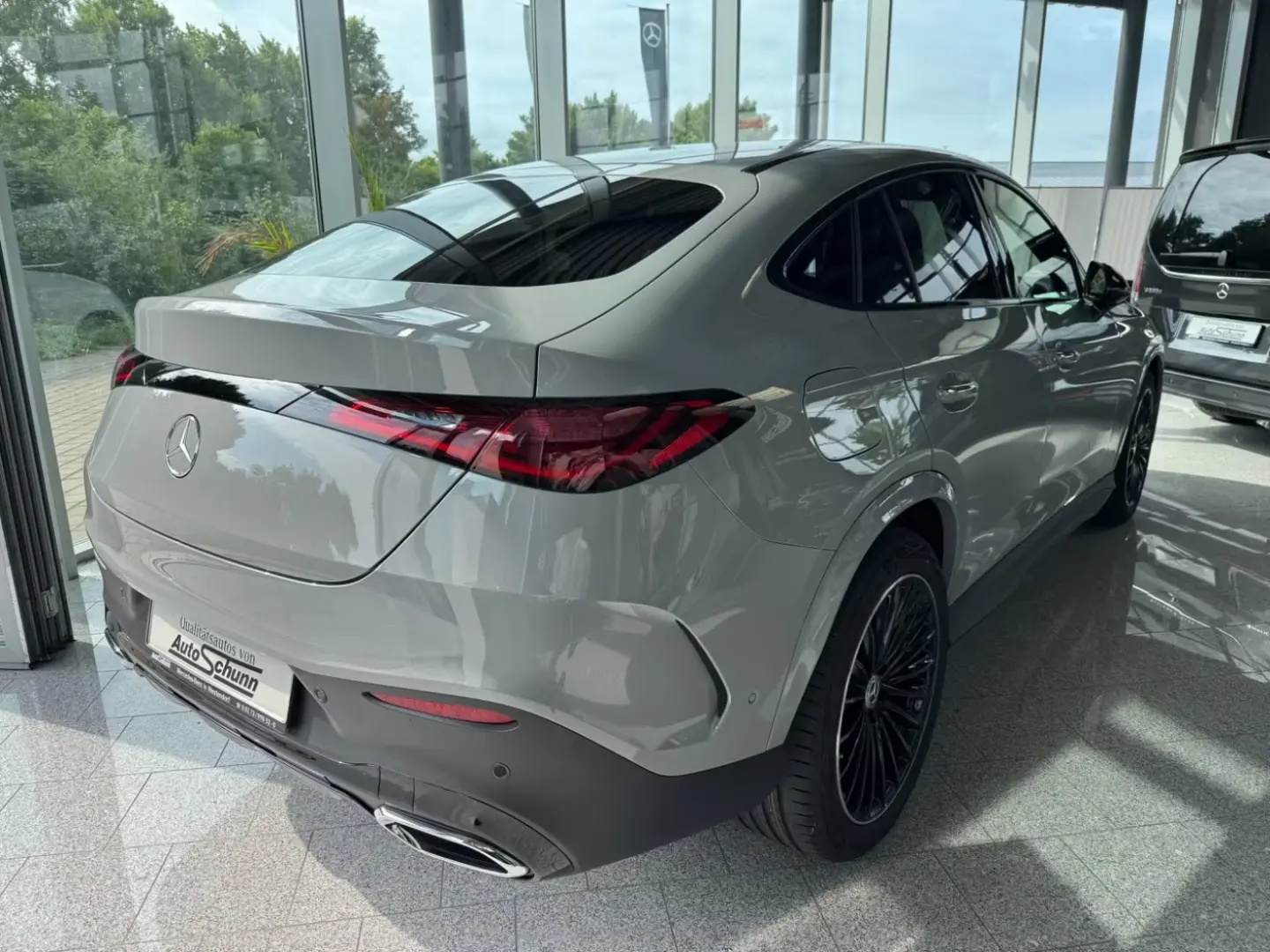 Mercedes-Benz GLC 200 4M AMG+Pano+AHK+Keyless+Burmester