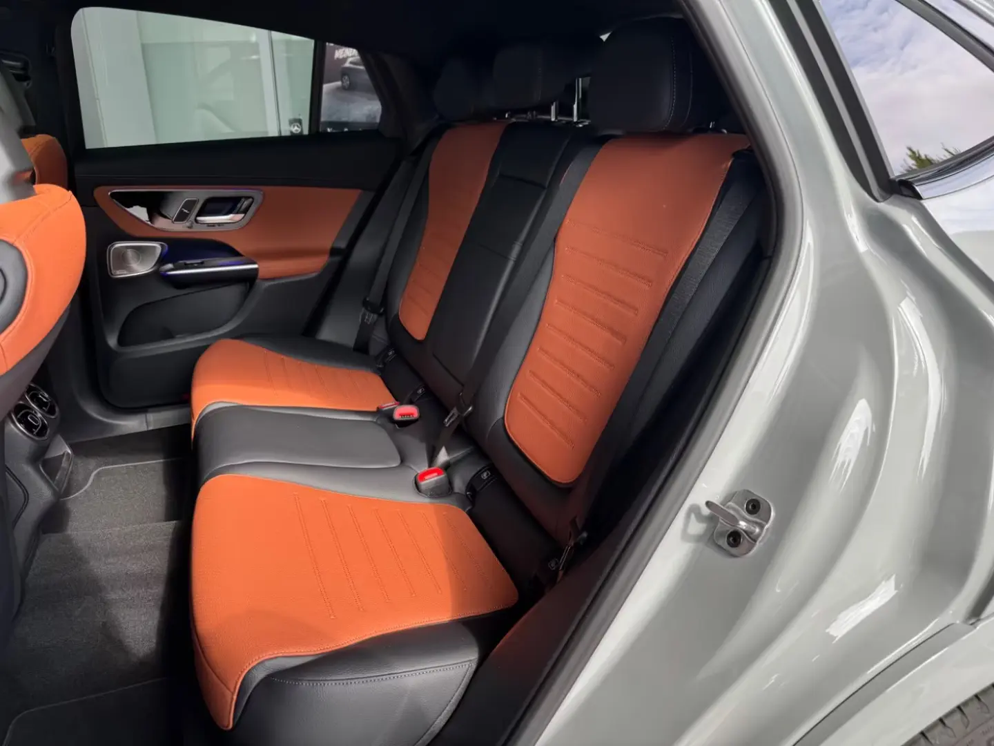 Mercedes-Benz GLC 200 4M AMG+Pano+AHK+Keyless+Burmester