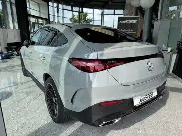 Mercedes-Benz GLC 200 4M AMG+Pano+AHK+Keyless+Burmester