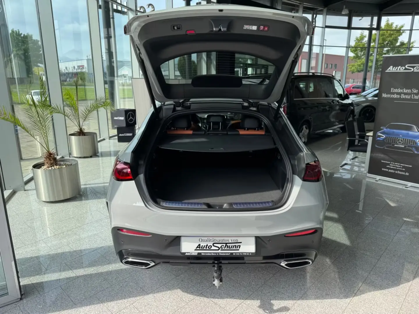 Mercedes-Benz GLC 200 4M AMG+Pano+AHK+Keyless+Burmester