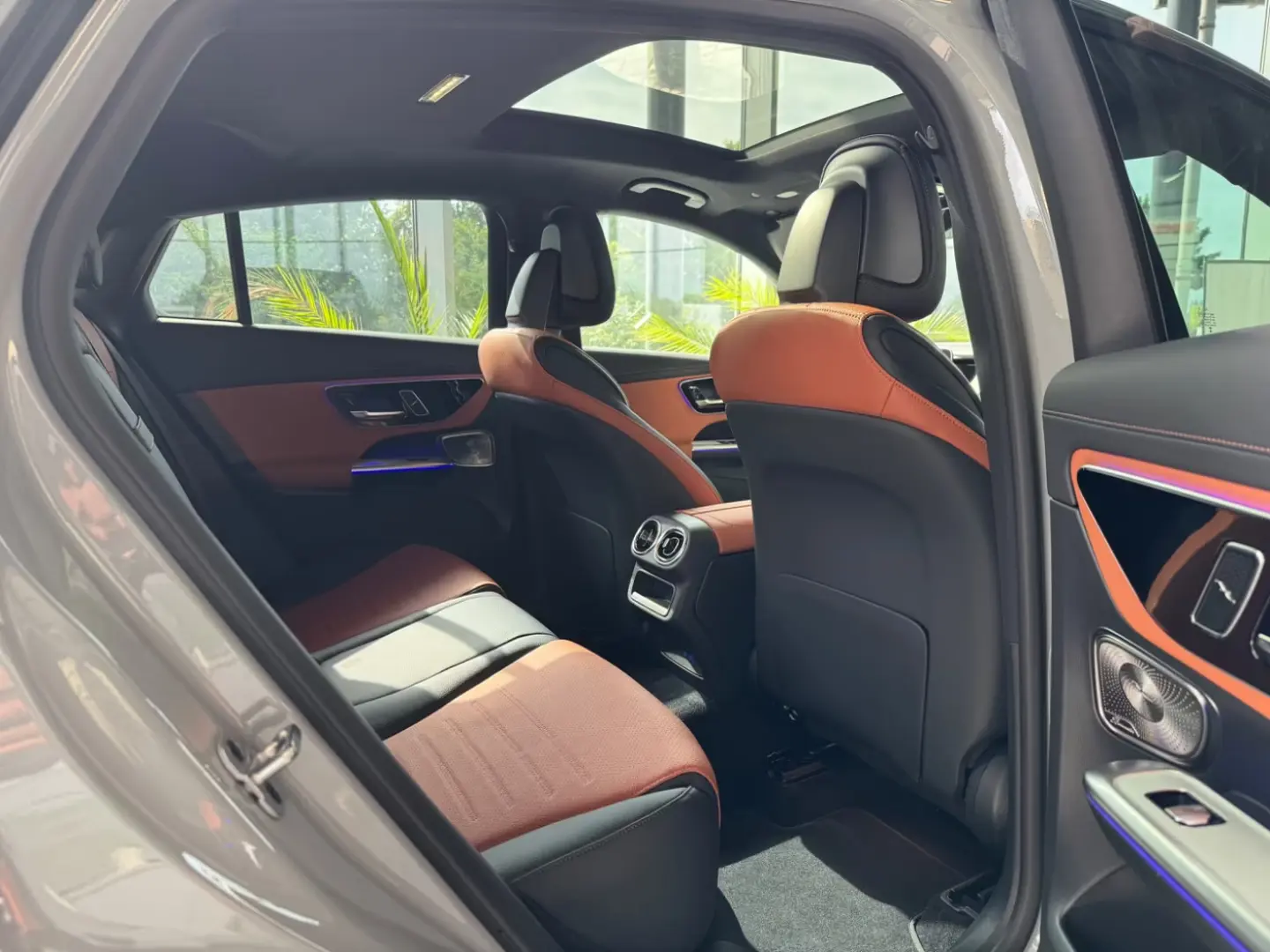 Mercedes-Benz GLC 200 4M AMG+Pano+AHK+Keyless+Burmester