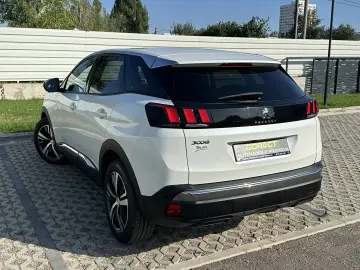 Peugeot 3008 / 2018 / cutie automata / 100.000 km