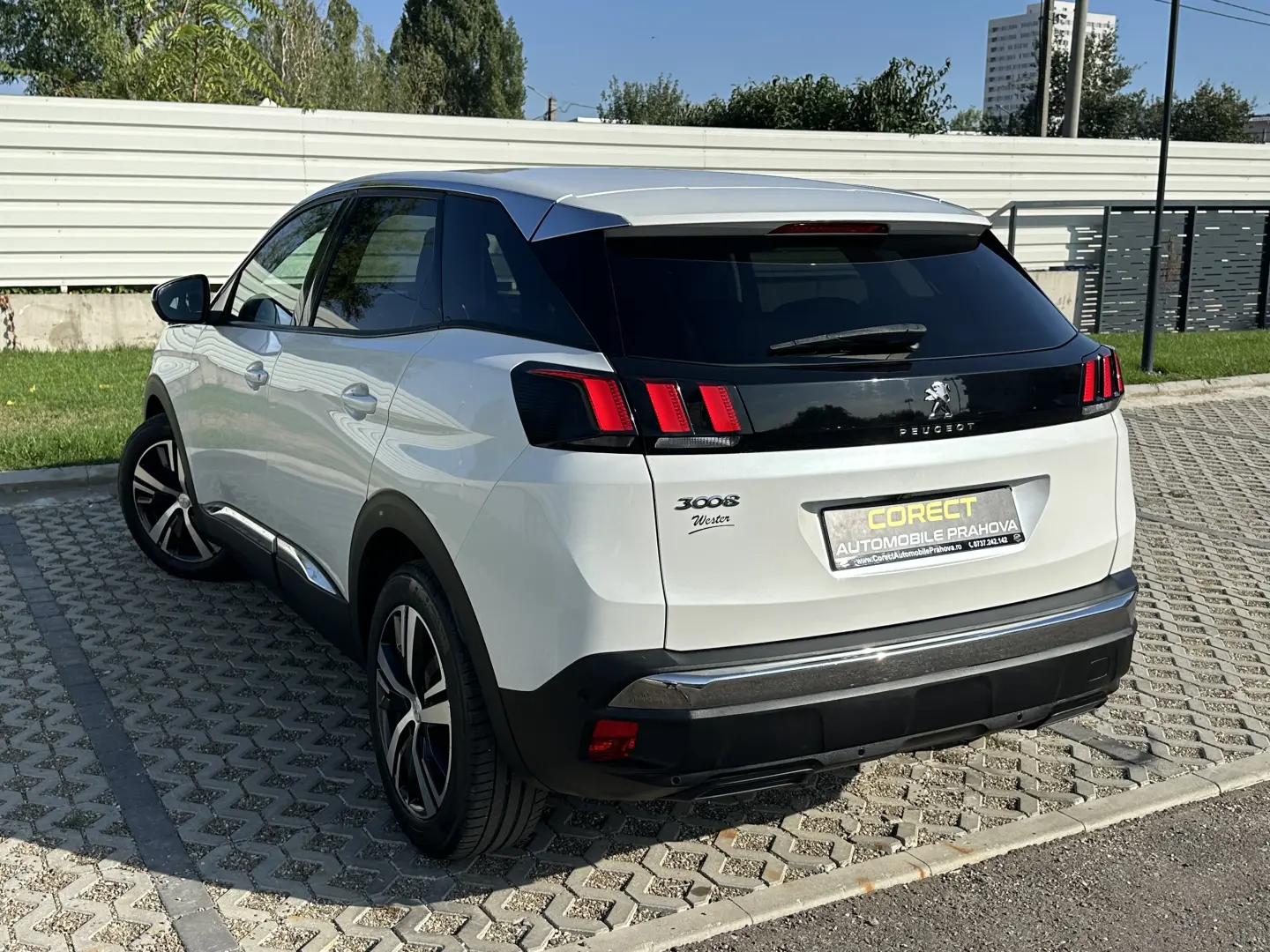 Peugeot 3008 / 2018 / cutie automata / 100.000 km
