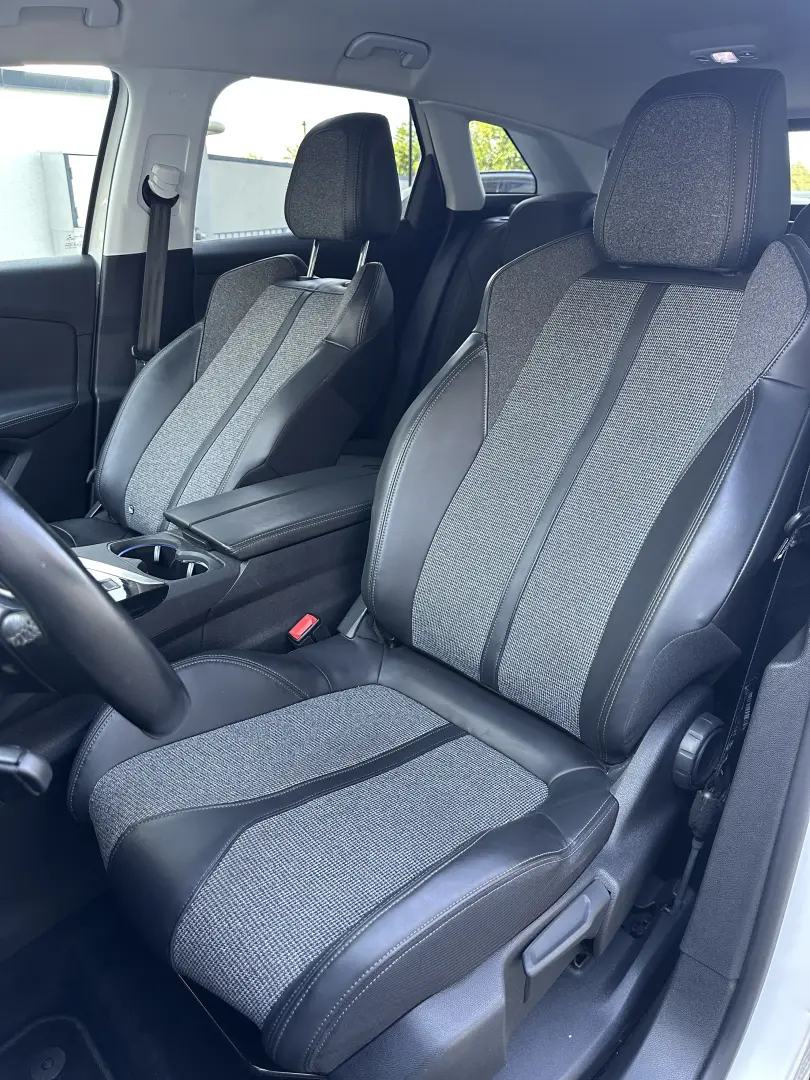 Peugeot 3008 / 2018 / cutie automata / 100.000 km