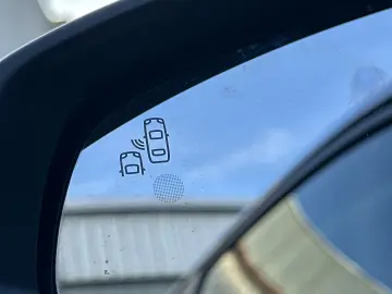 Peugeot 3008 / 2018 / cutie automata / 100.000 km
