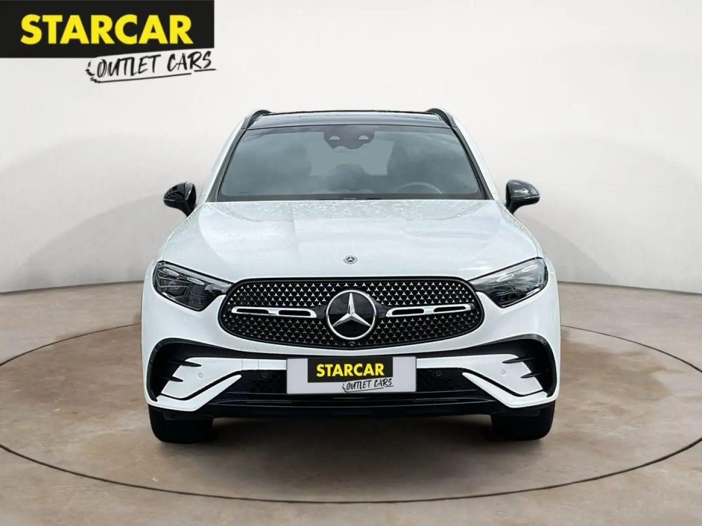 GLC 220d 4MATIC AMG-LINE+PANO+ACC+LED+AHK+KEYLES