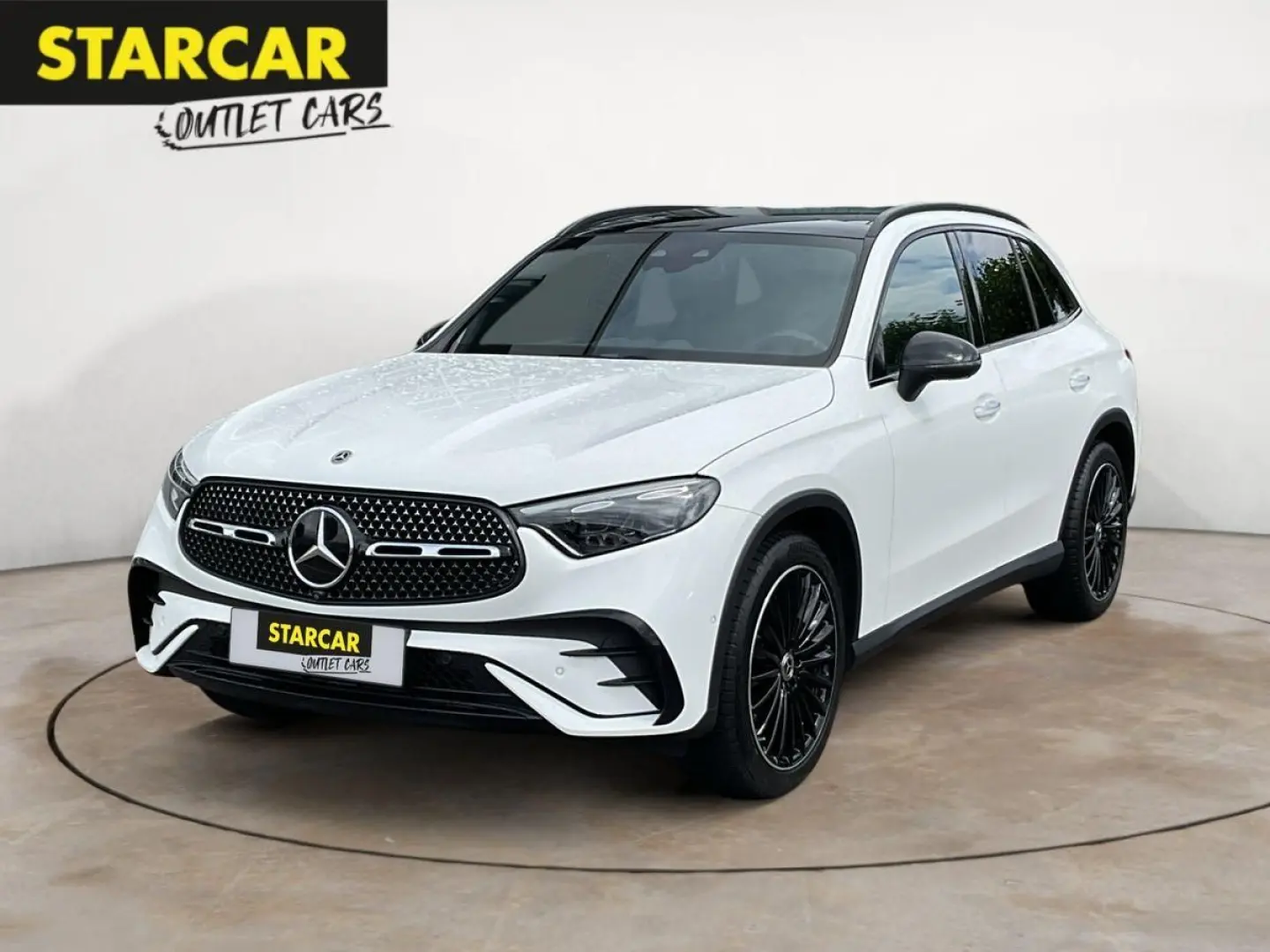GLC 220d 4MATIC AMG-LINE+PANO+ACC+LED+AHK+KEYLES